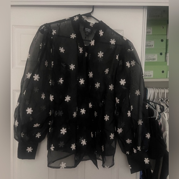 Unique Vintage Black & Snowflake Mesh Gwen Blouse - Picture 2 of 4